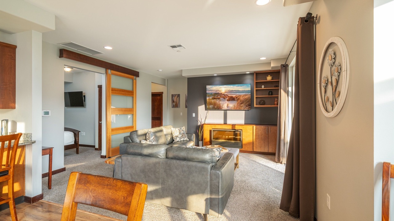 Photo of Livingroom in Wapato Point