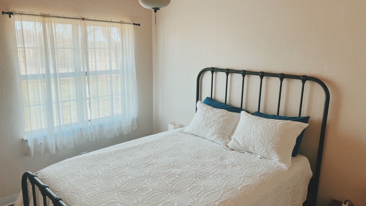 Photo of Bedroom in Glen Rose