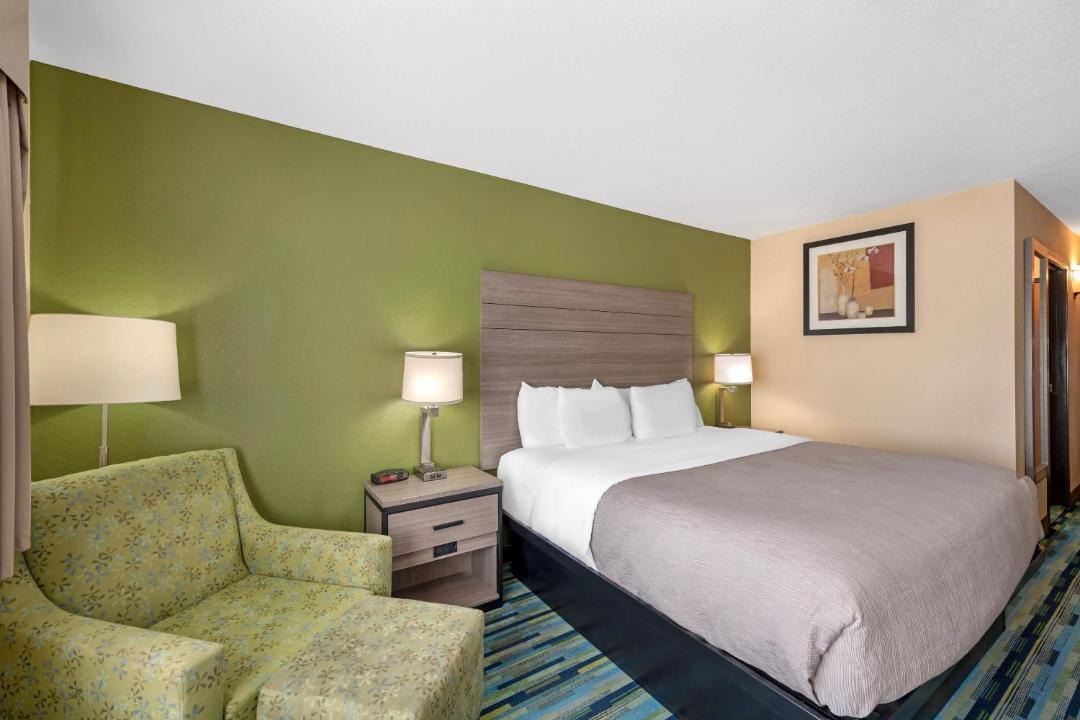 Photo of Bedroom in Los Lunas