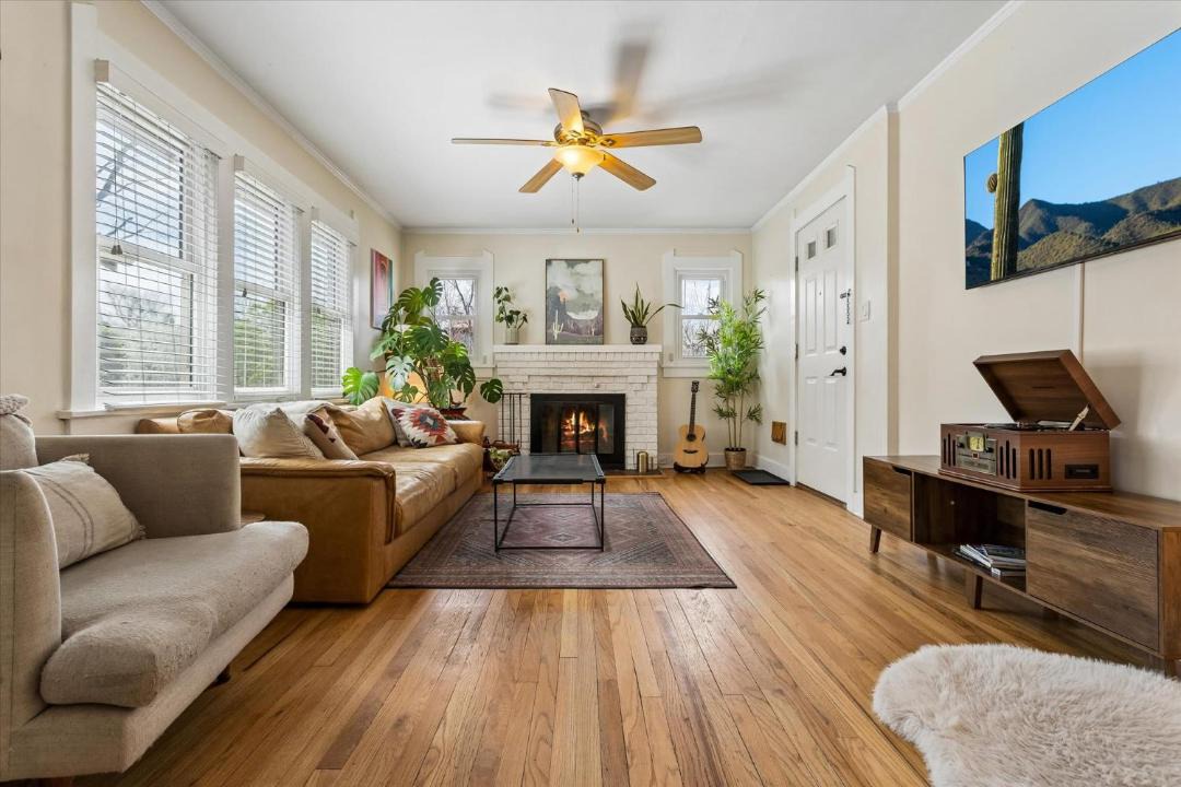 Photo of Livingroom in North Park Hill