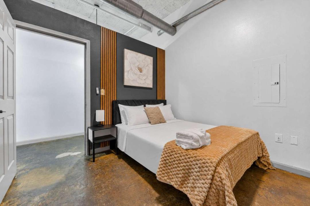 Photo of Bedroom in River Market