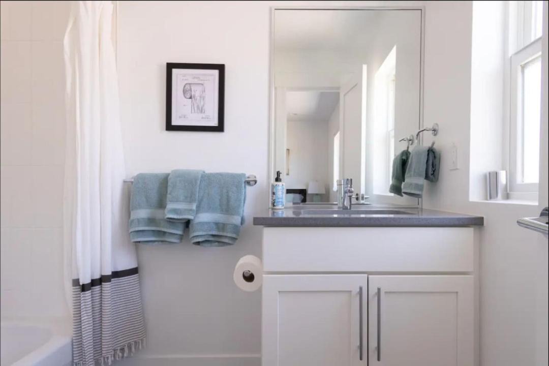 Photo of Bathroom in Sunnyside