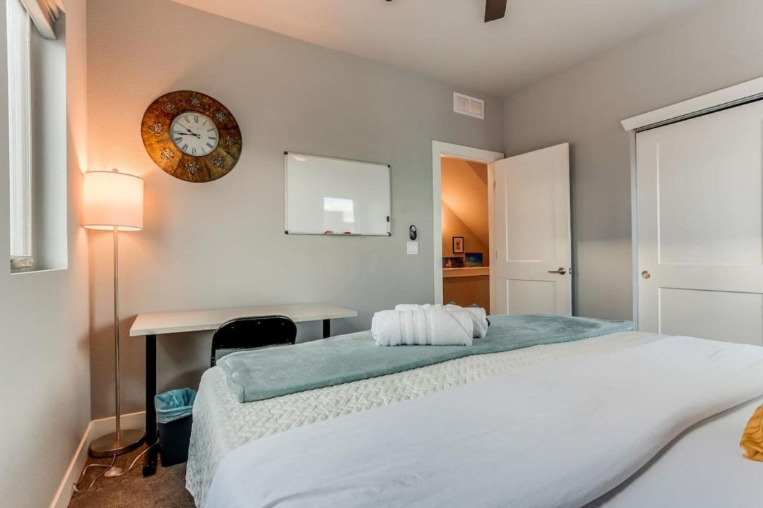Photo of Bedroom in Lincoln Park