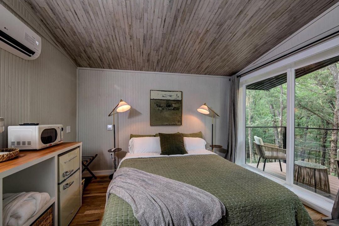 Photo of Bedroom in Alvord