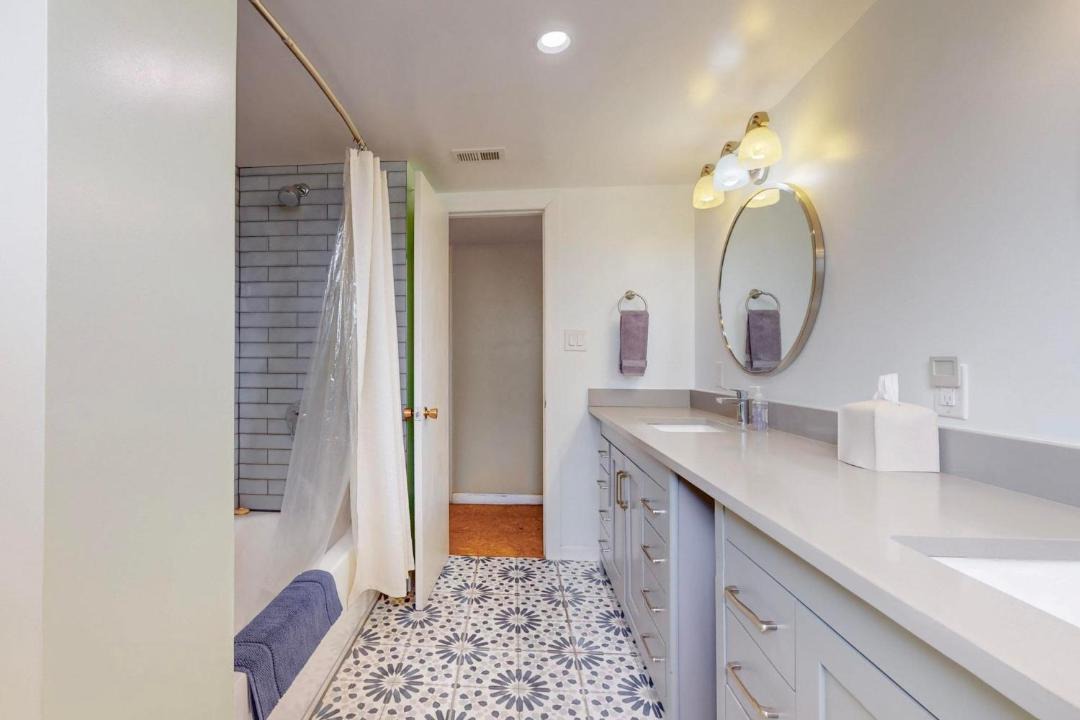 Photo of Bathroom in Highland Business