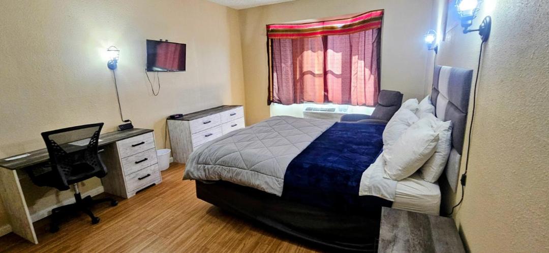 Photo of Bedroom in Roswell
