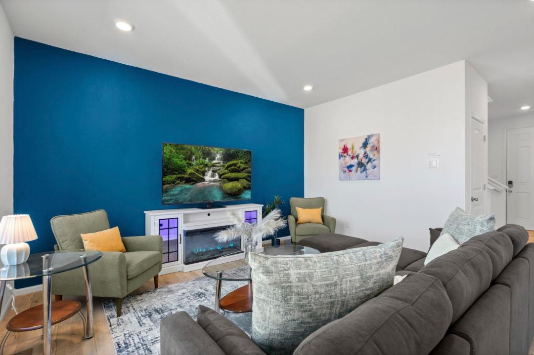 Photo of Livingroom in Centerra