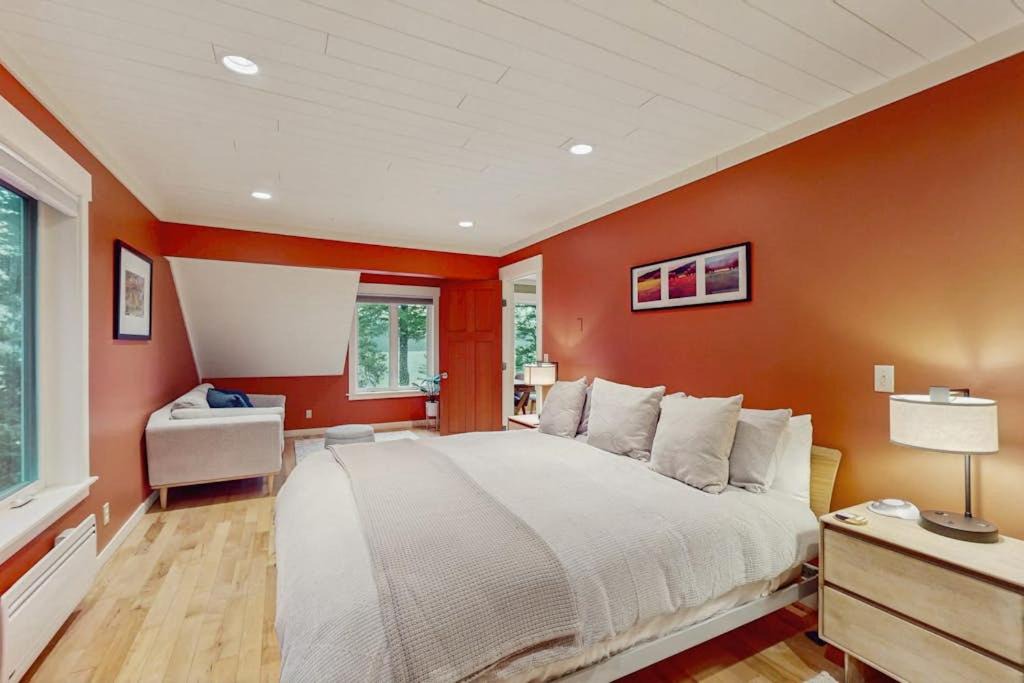 Photo of Bedroom in Eastsound