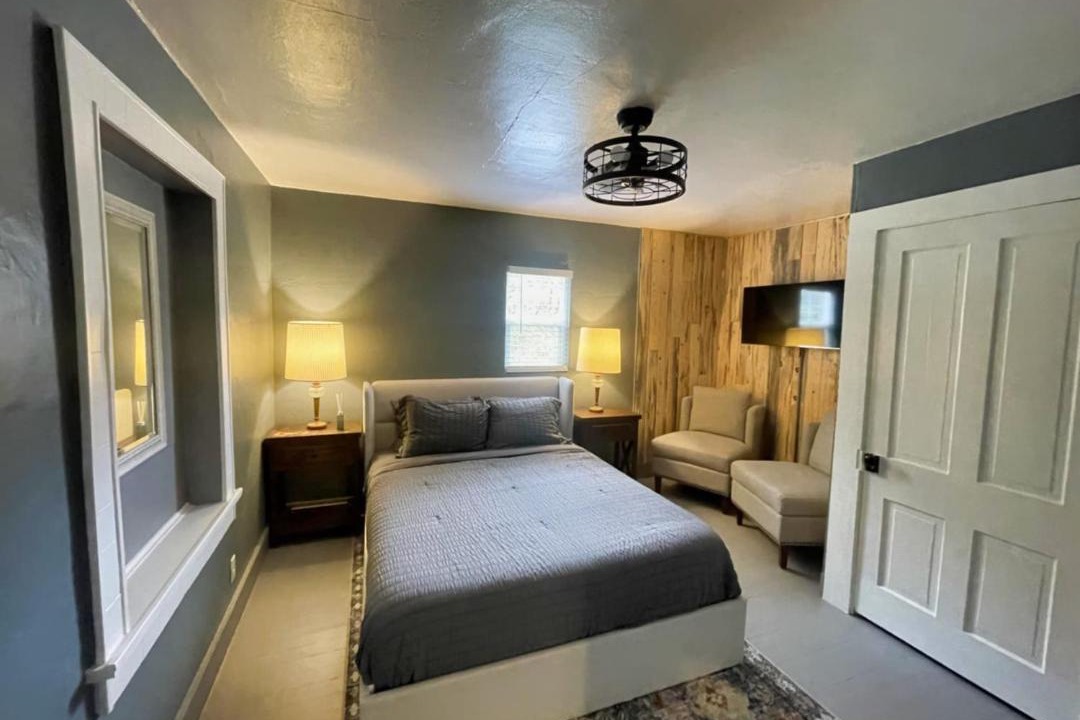 Photo of Bedroom in Larkspur