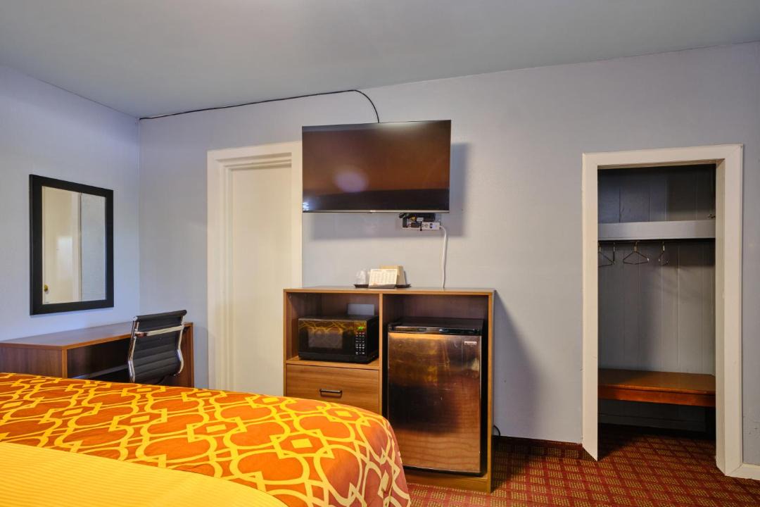 Photo of Bedroom in Pratt