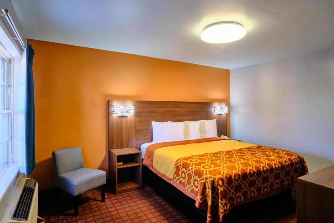 Photo of Bedroom in Pratt