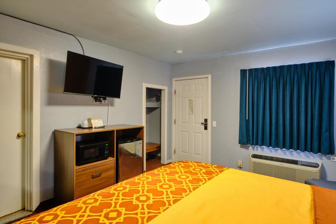 Photo of Bedroom in Pratt