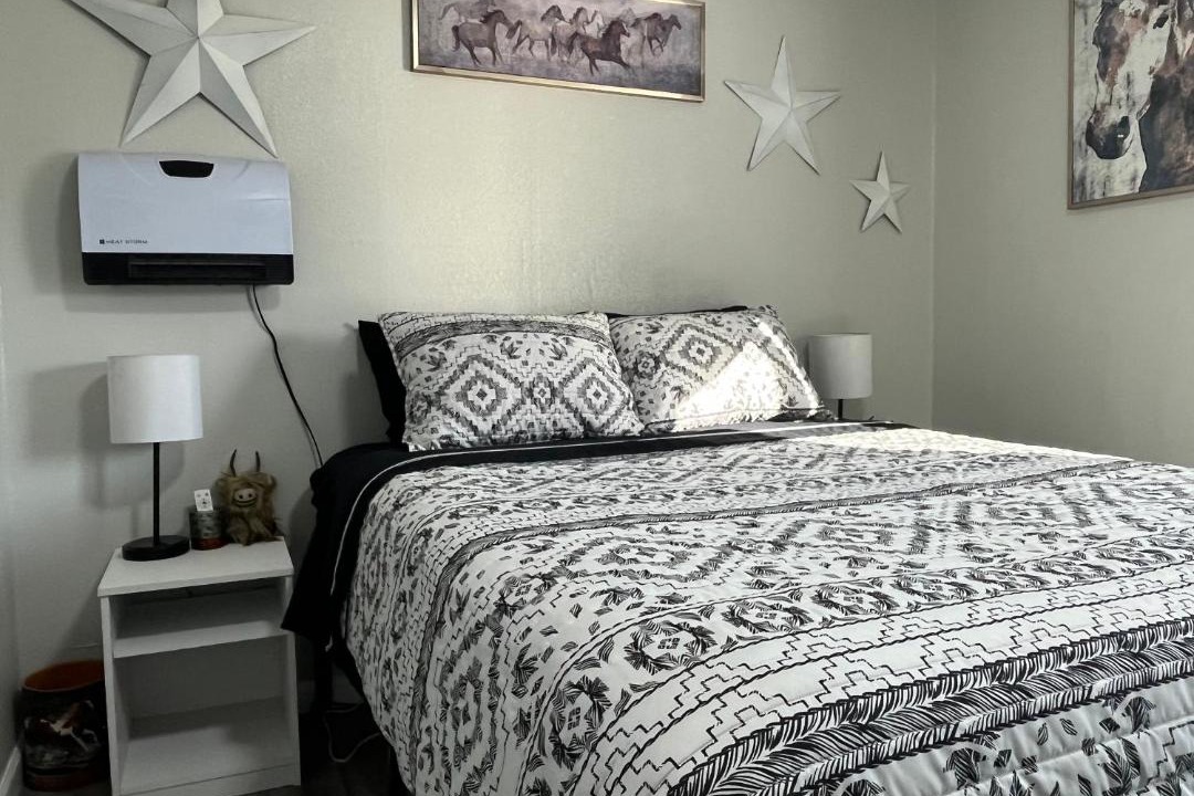 Photo of Bedroom in Elgin