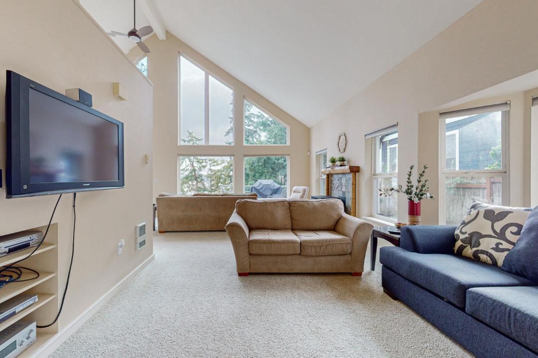 Photo of Livingroom in Coupeville