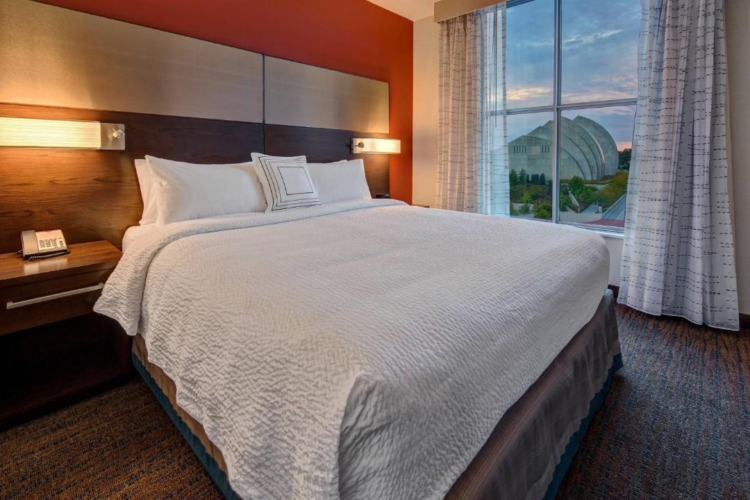 Photo of Bedroom in Crossroads Arts District