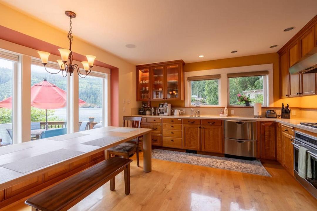 Photo of Livingroom in Port Angeles
