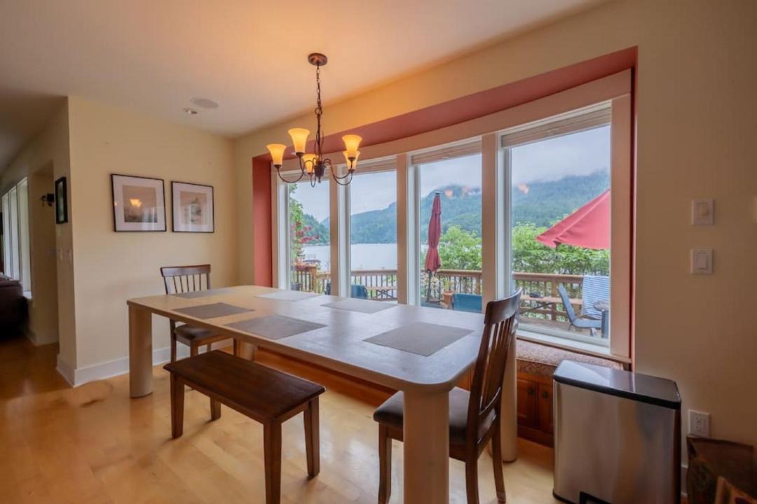 Photo of Livingroom in Port Angeles