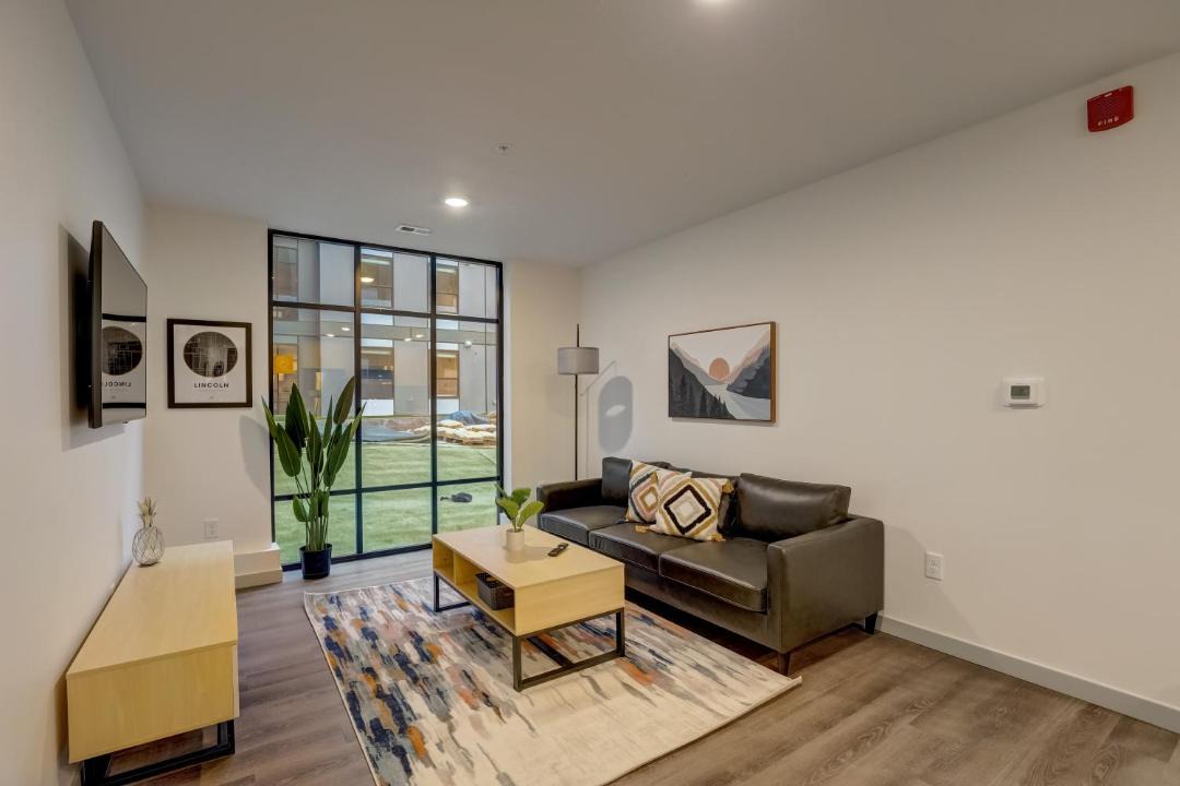 Photo of Livingroom in Downtown Lincoln