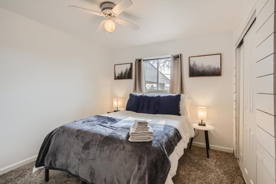 Photo of Bedroom in Twin Lakes