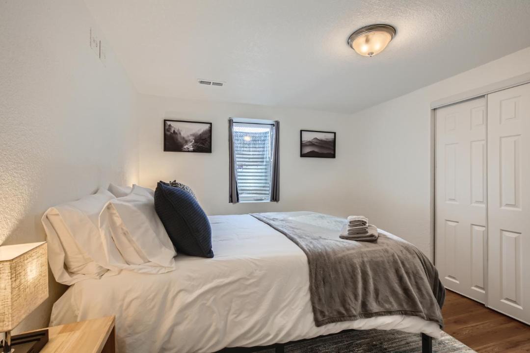 Photo of Bedroom in Twin Lakes