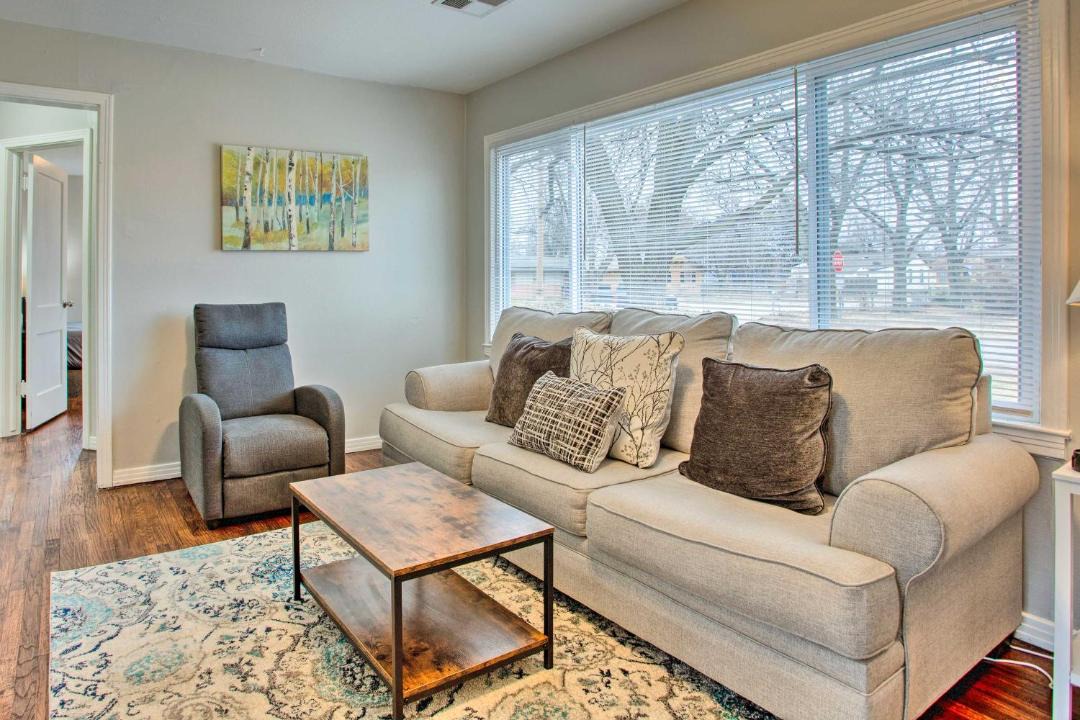 Photo of Livingroom in Central Oklahoma City