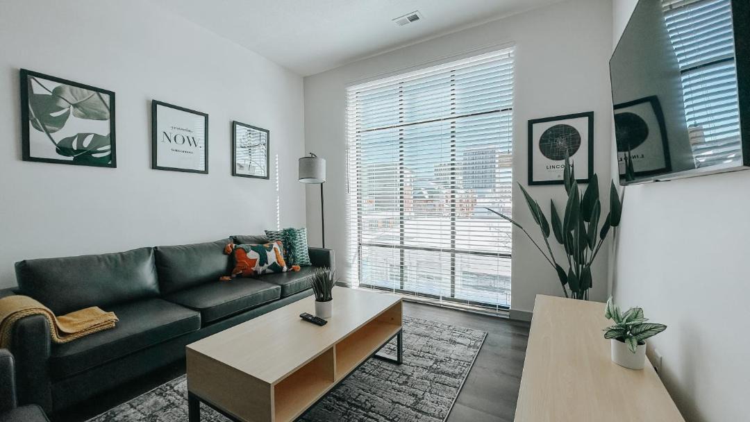 Photo of Livingroom in Downtown Lincoln
