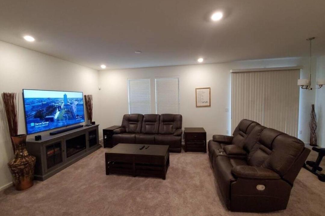 Photo of Livingroom in Aurora