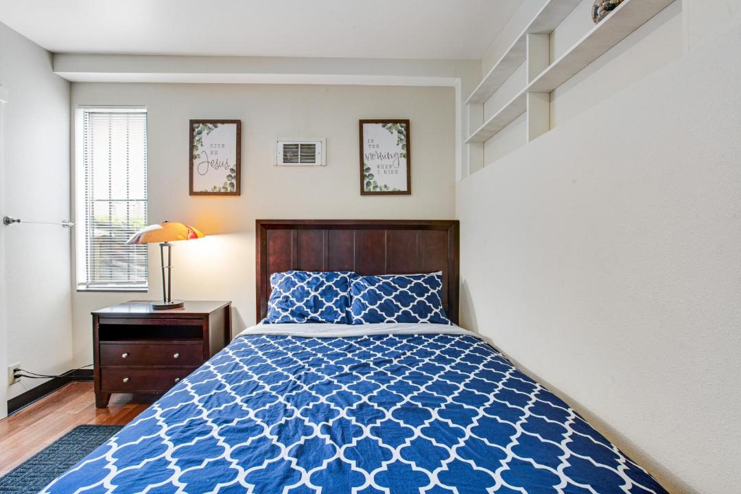 Photo of Bedroom in Mid-Beacon Hill