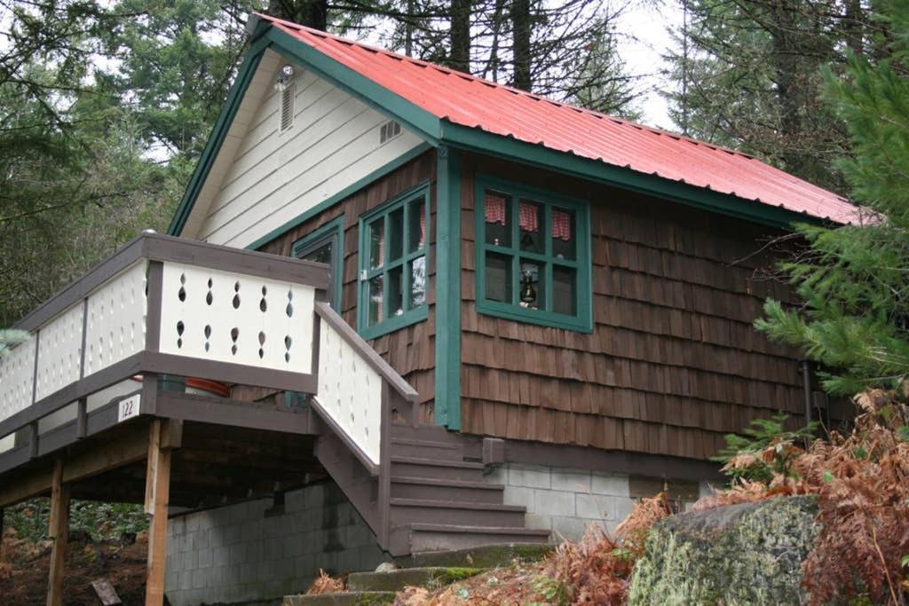 Photo of Others in Packwood