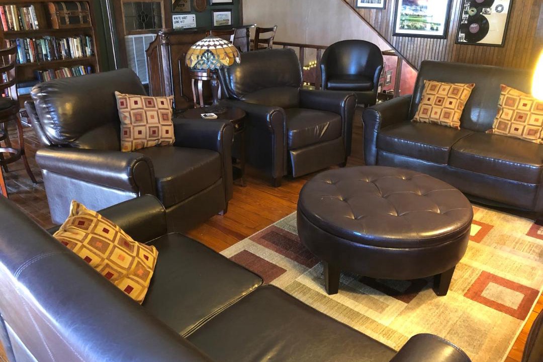 Photo of Livingroom in Post