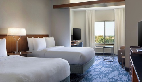 Room, 2 Queen Beds (Mobility Accessible, Tub)