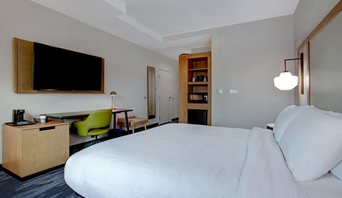 Suite, 1 King Bed with Sofa bed, Hearing Accessible