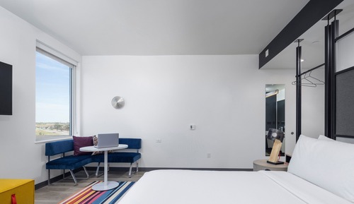 Room, 1 King Bed, Hearing Accessible