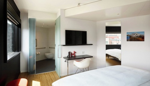 Room, 1 King Bed (Mobility Accessible, Roll-In Shower)