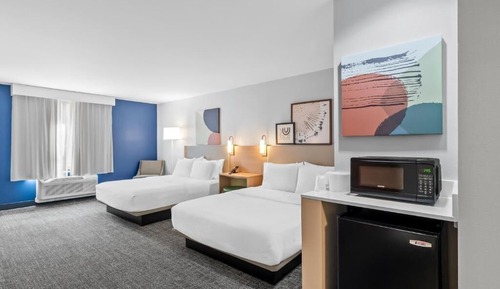 Room, Multiple Beds, Accessible, Bathtub (Mobility & Hearing)