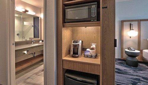 Room, 2 Queen Beds, Hearing Accessible (Accessible Bathtub)