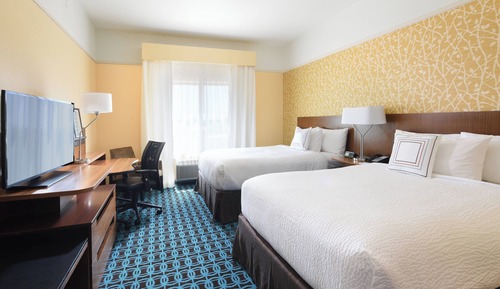 Room, 2 Queen Beds, Accessible Bathtub (Transfer Shower)