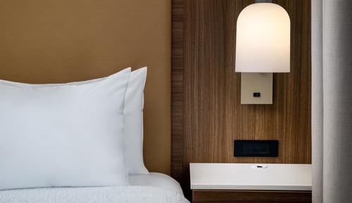 Suite, 1 King Bed, Bathtub (Mobility & Hearing)