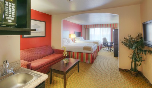 Suite, 2 Queen Beds