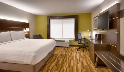 Standard Room, 1 King Bed, Accessible Bathtub