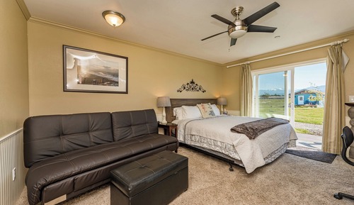 King room, Jetted Tub
