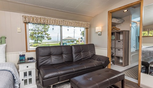 King Cottage, Mountain and Sea view, Kitchen, Jetted tub (Pet Friendly)