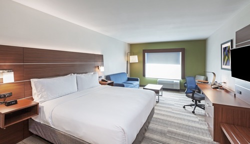 Suite, 1 King Bed, Jetted Tub