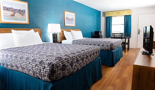 Double Room, 2 Queen Beds, Smoking
