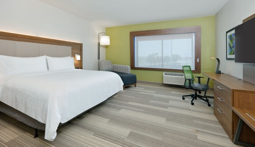 Standard Room, 1 King Bed