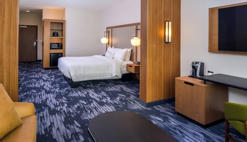 Room, 1 King Bed with Sofa bed, Accessible Bathtub