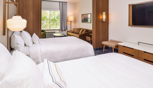 Room, Multiple Beds, Accessible Bathtub