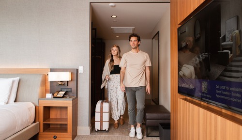 Room, 1 King Bed, Lake View, Corner
