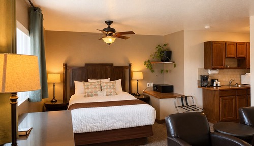 Room, 1 Queen Bed, Kitchenette