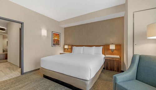 Suite, 1 King Bed with Sofa bed (Upper Floor, Sofa Sleeper, 2 Rooms)